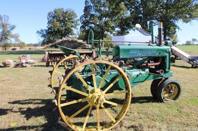 Image of John Deere A equipment image 3