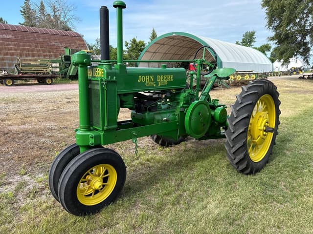 Image of John Deere A equipment image 1