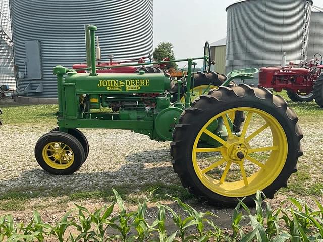 Image of John Deere B equipment image 3