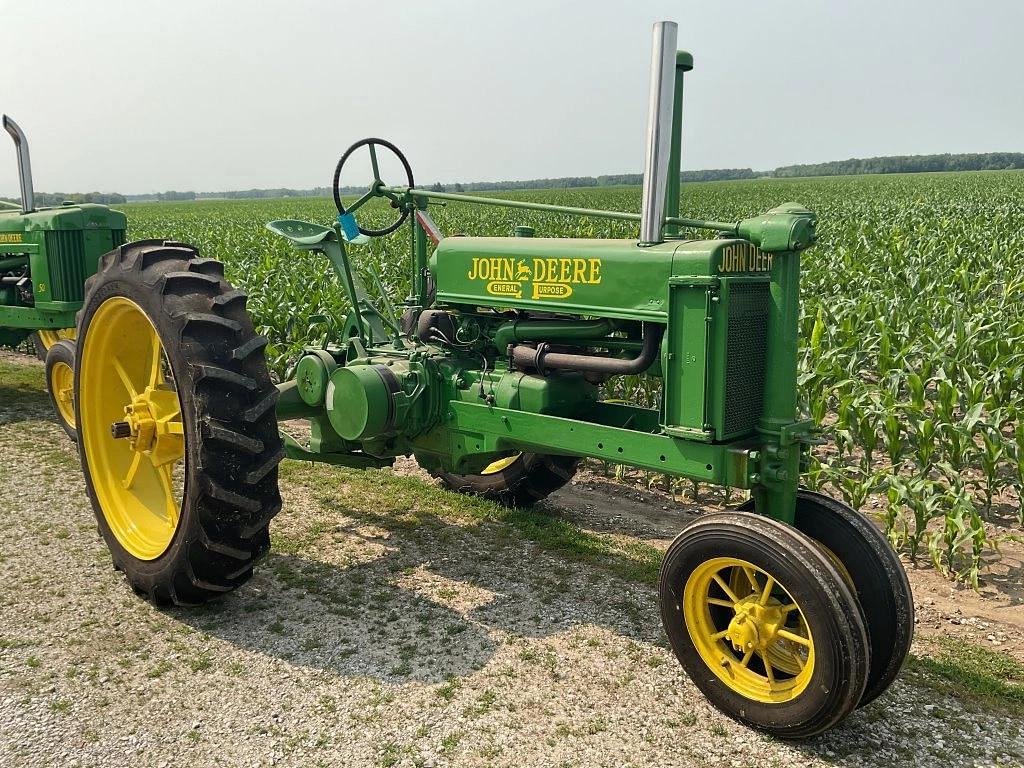 Image of John Deere B Primary image