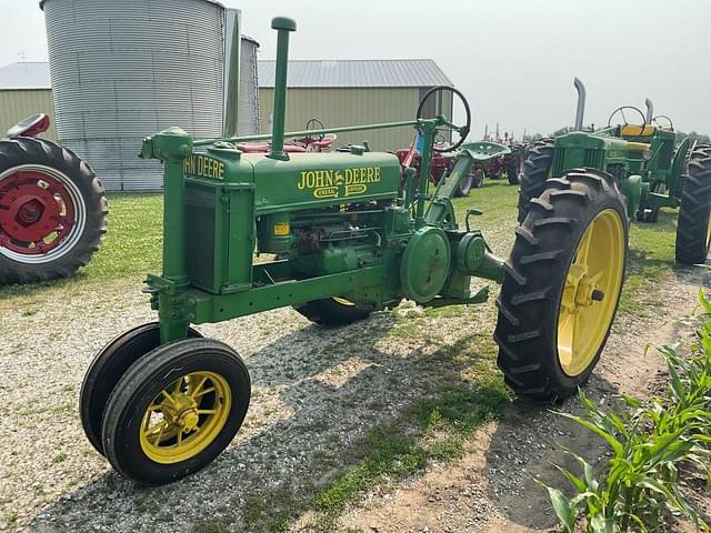 Image of John Deere B equipment image 2