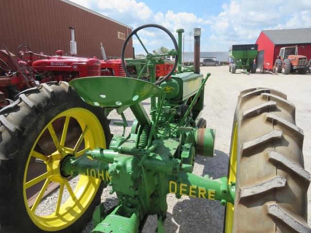 Image of John Deere B equipment image 4