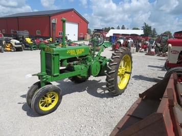 Main image John Deere B