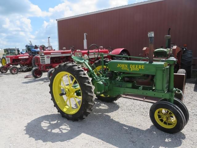 Image of John Deere B equipment image 1