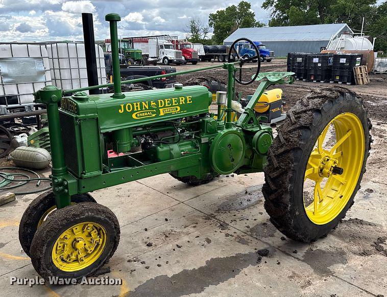 Image of John Deere B Primary image