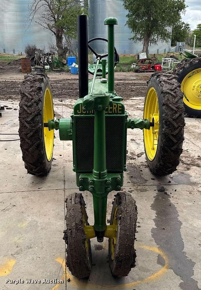 Image of John Deere B equipment image 1