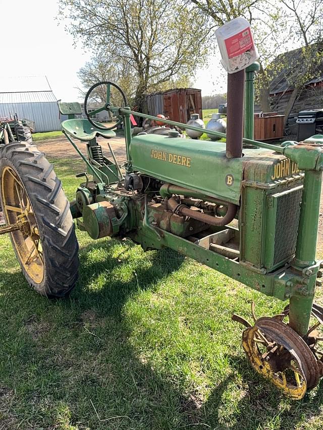 Image of John Deere B equipment image 1