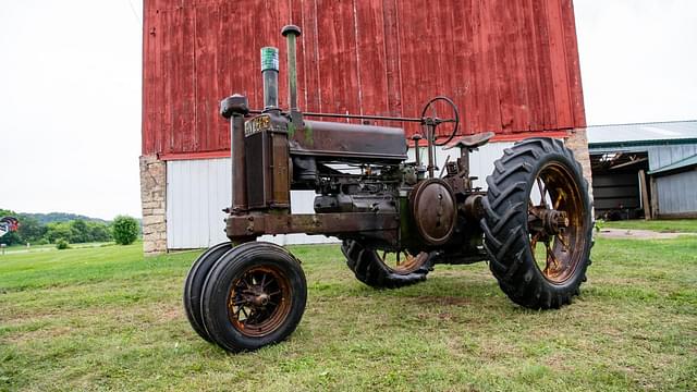 Image of John Deere A equipment image 1