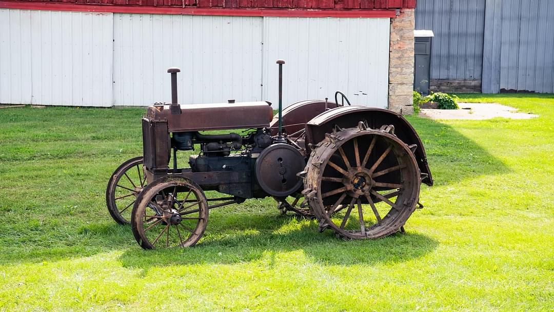 Image of John Deere AR Primary image