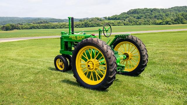 Image of John Deere B equipment image 2