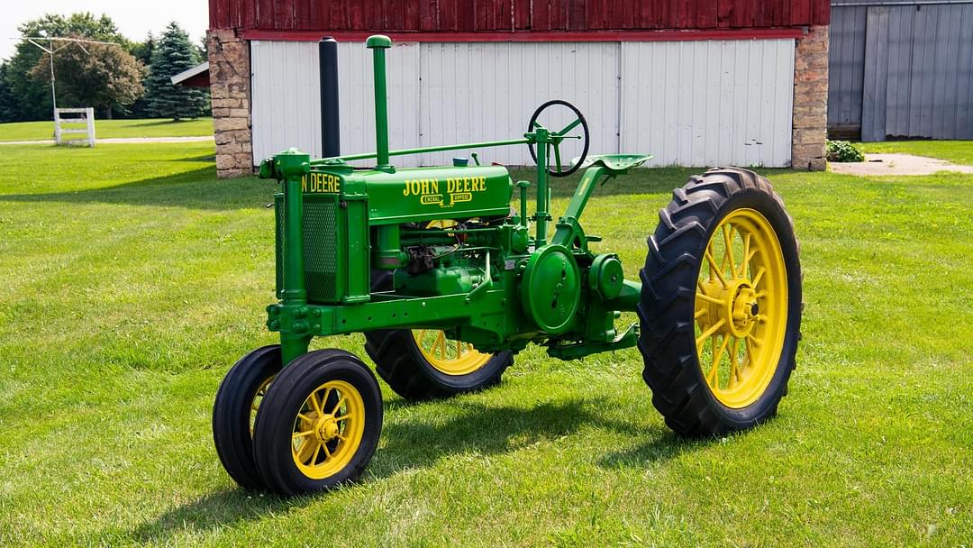 Image of John Deere B Primary image