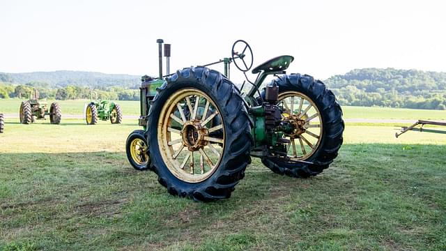 Image of John Deere B equipment image 4