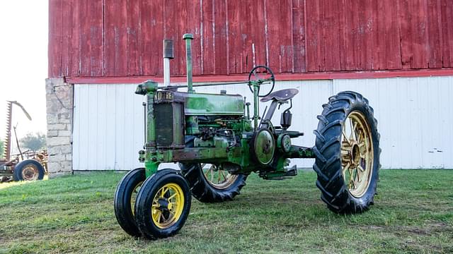 Image of John Deere B equipment image 1