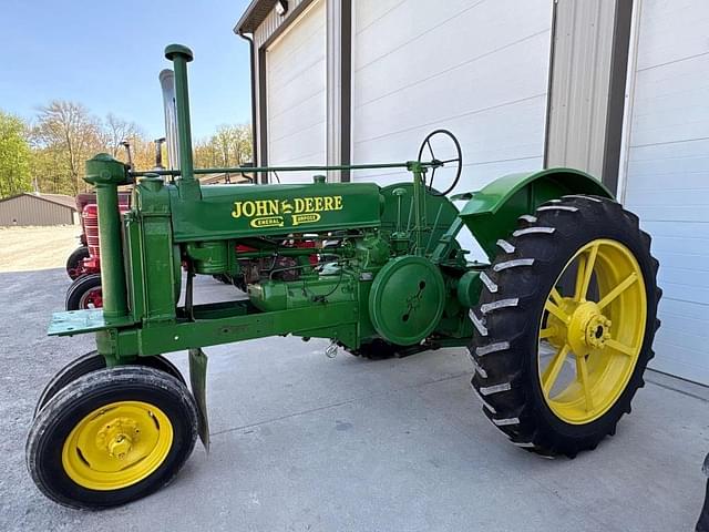 Image of John Deere A equipment image 1