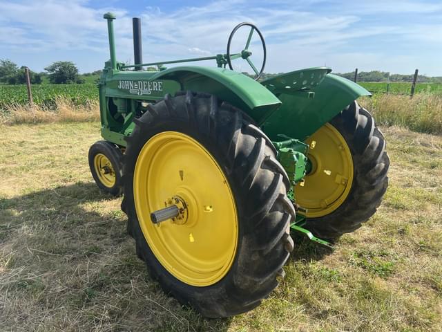 Image of John Deere A equipment image 4