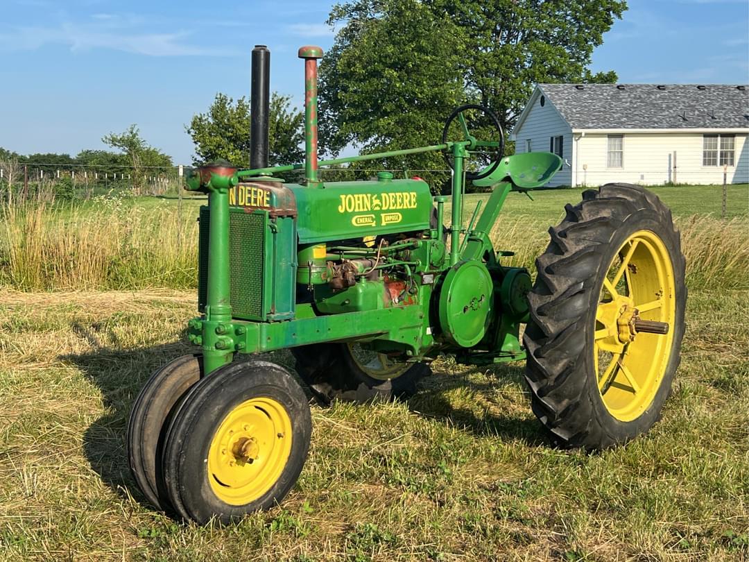 Image of John Deere B Primary image