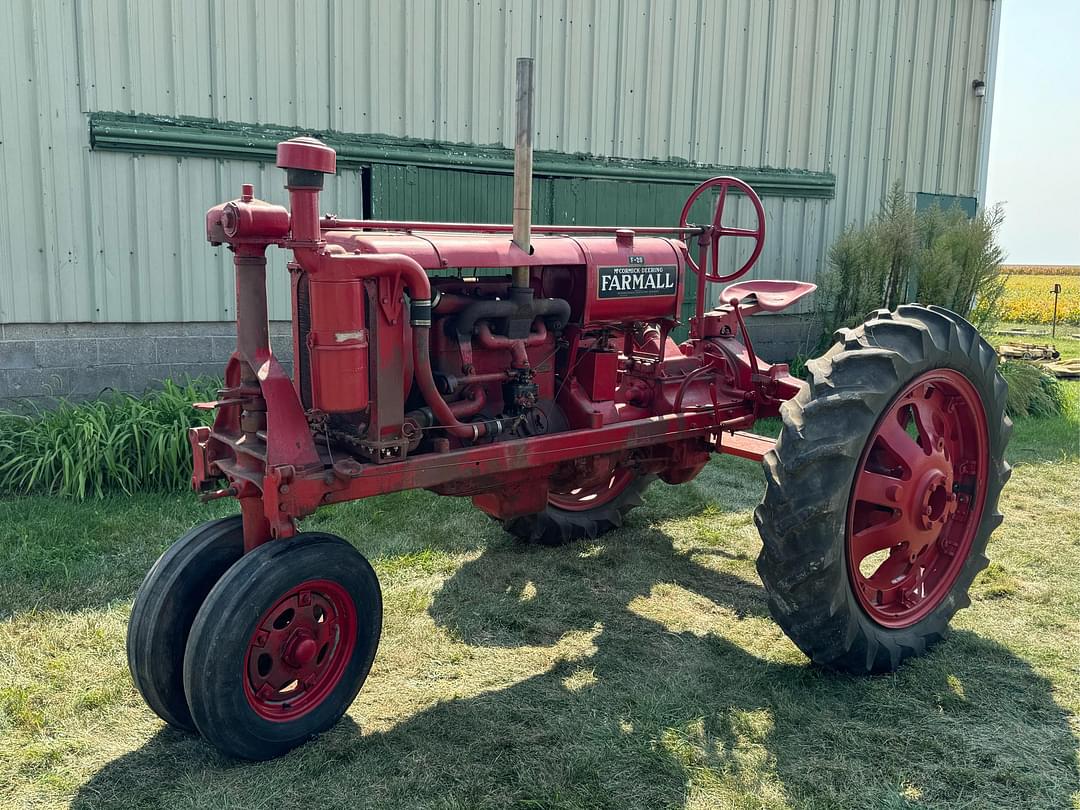 Image of Farmall F-20 Primary image