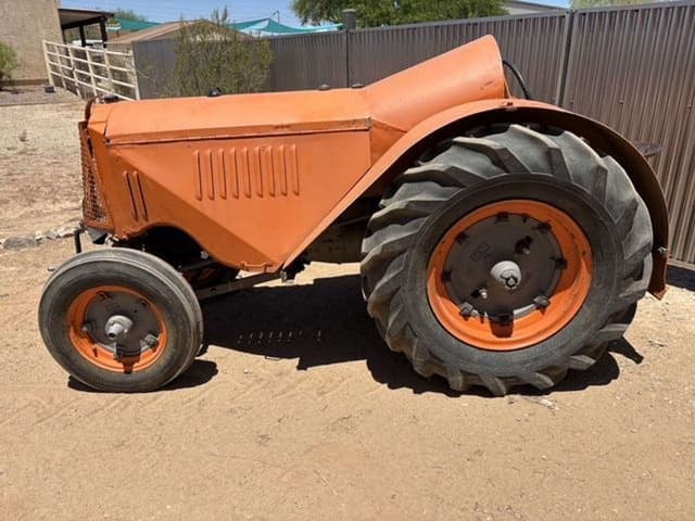 Image of Minneapolis-Moline Uni-Tractor equipment image 2