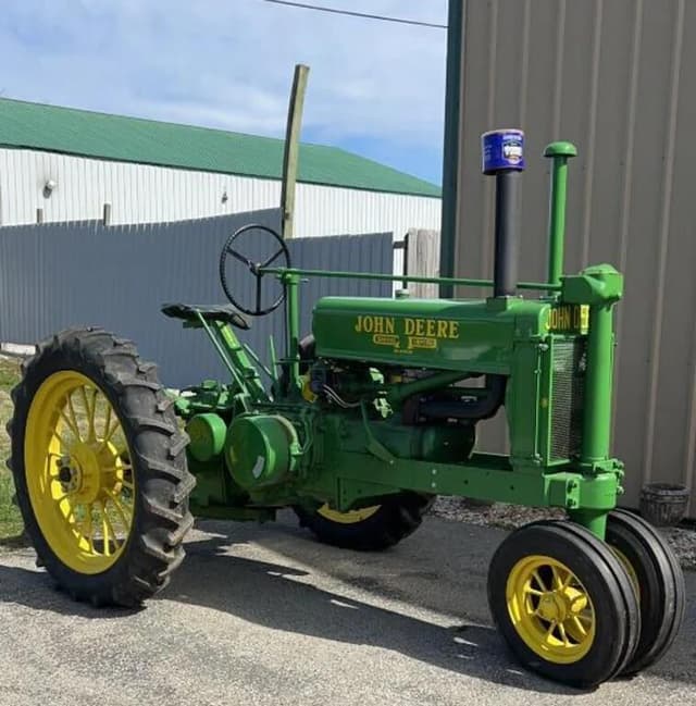 Image of John Deere A equipment image 1