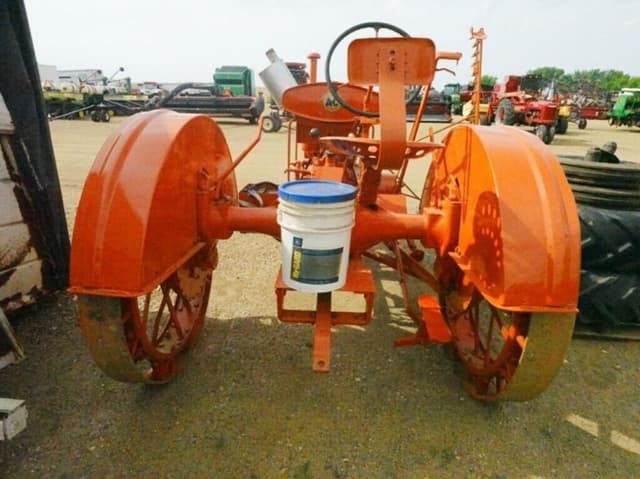 Image of Allis Chalmers WC equipment image 2