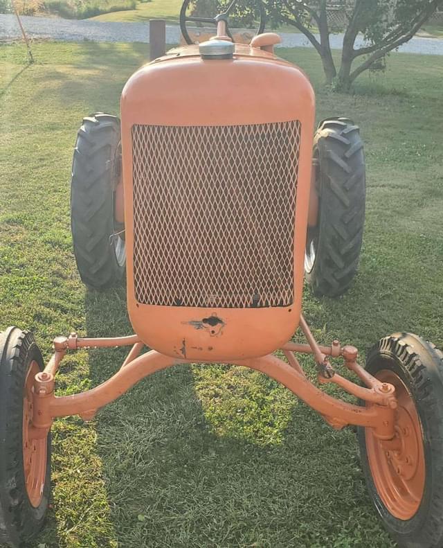 Image of Allis Chalmers B equipment image 1
