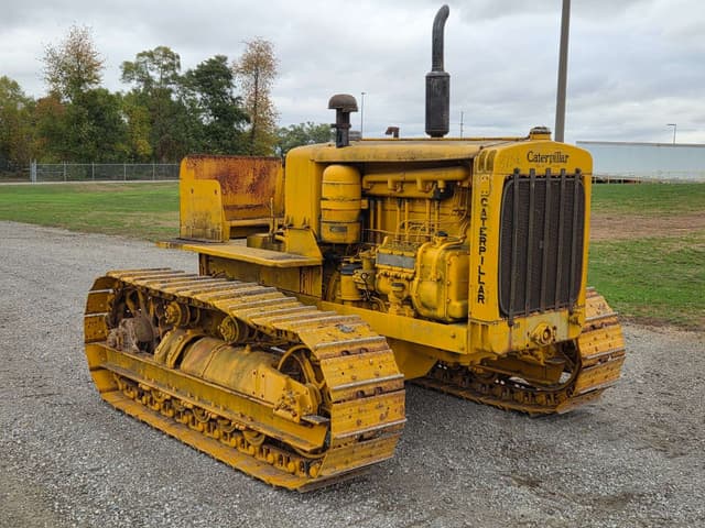 Image of Caterpillar D6 equipment image 2