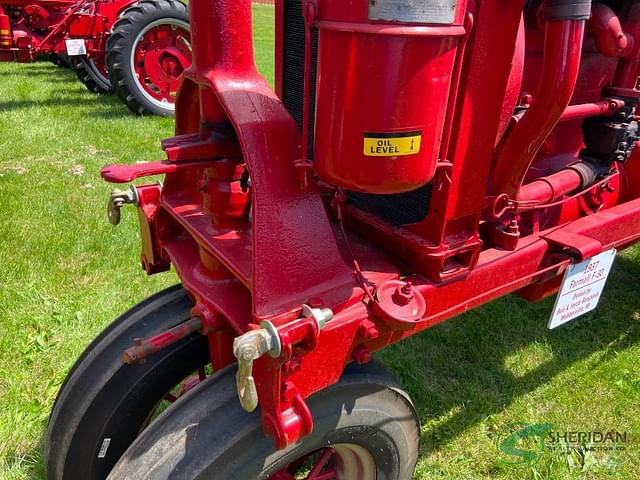 Image of Farmall F-30 equipment image 2