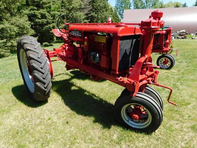 Image of Farmall F-20 equipment image 1