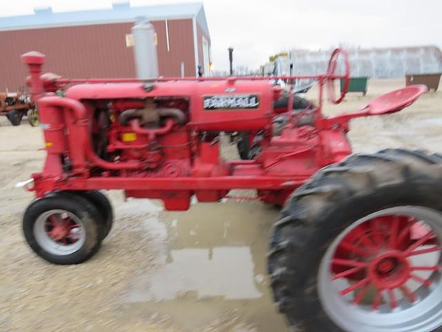 Image of Farmall F-30 equipment image 3