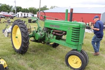 Main image John Deere B