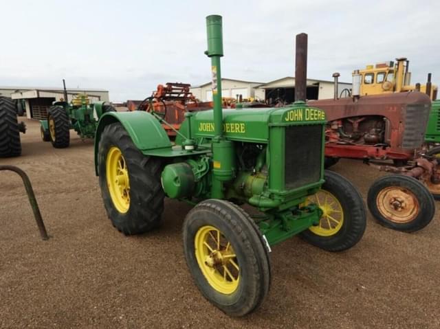 Image of John Deere D equipment image 1