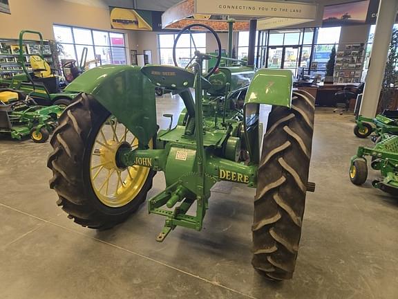 Image of John Deere A equipment image 3