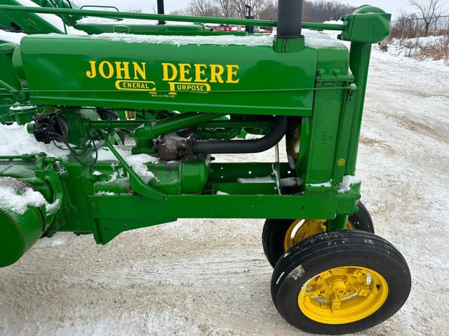 Image of John Deere A equipment image 2