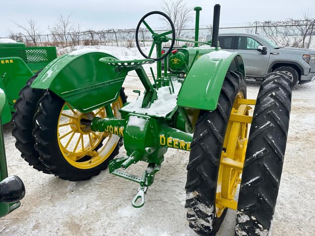 Image of John Deere A equipment image 4