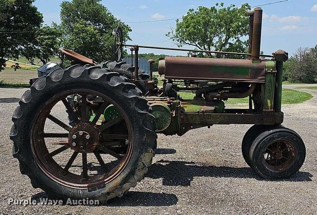 Image of John Deere A equipment image 3