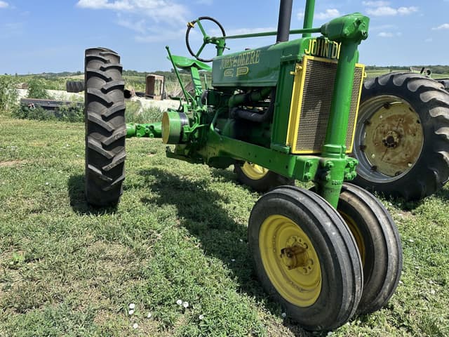 Image of John Deere B equipment image 4