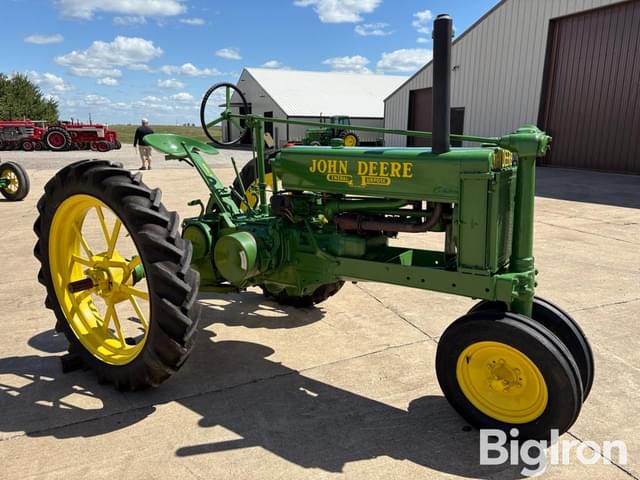 Image of John Deere B equipment image 2