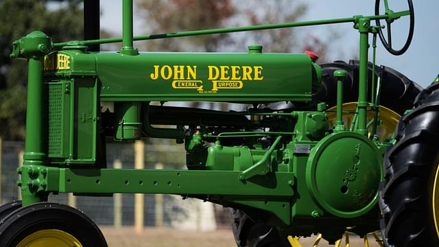 Image of John Deere B equipment image 2