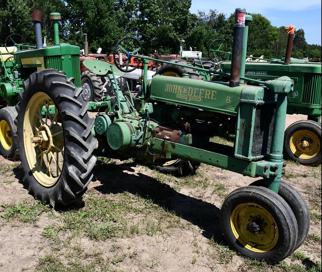 Image of John Deere B Primary image