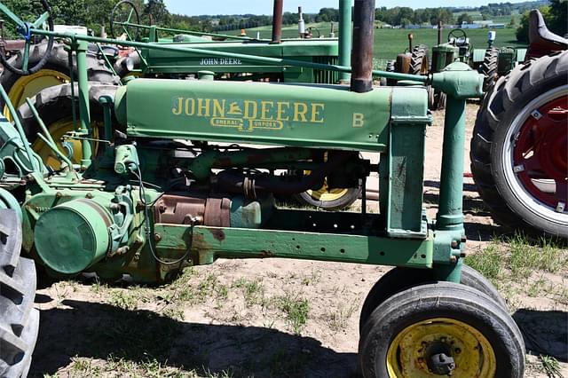 Image of John Deere B equipment image 1