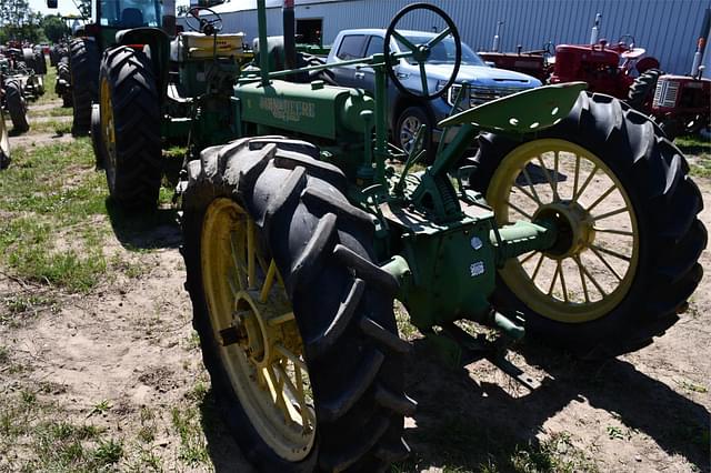 Image of John Deere B equipment image 4