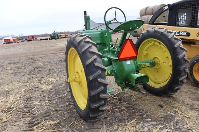 Image of John Deere B equipment image 4