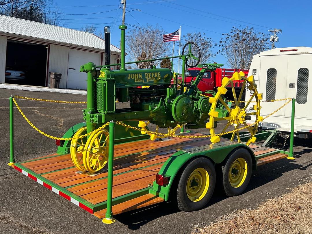 Image of John Deere B Primary image