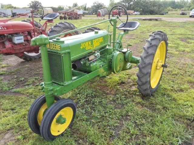 Image of John Deere B equipment image 2