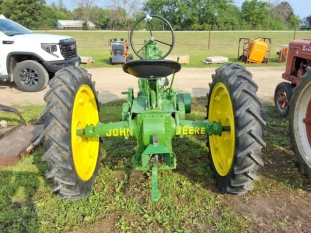 Image of John Deere B equipment image 4