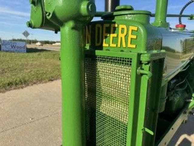 Image of John Deere B equipment image 4