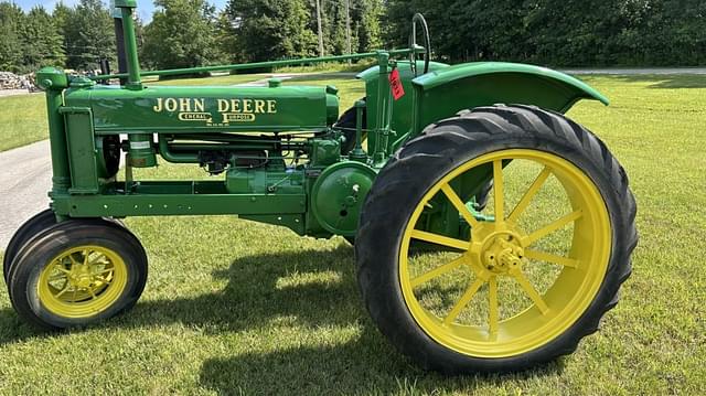 Image of John Deere B equipment image 1