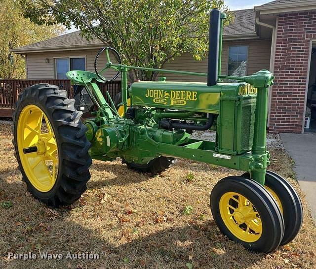 Image of John Deere B equipment image 2