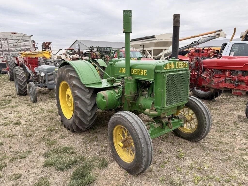 Image of John Deere D Primary image