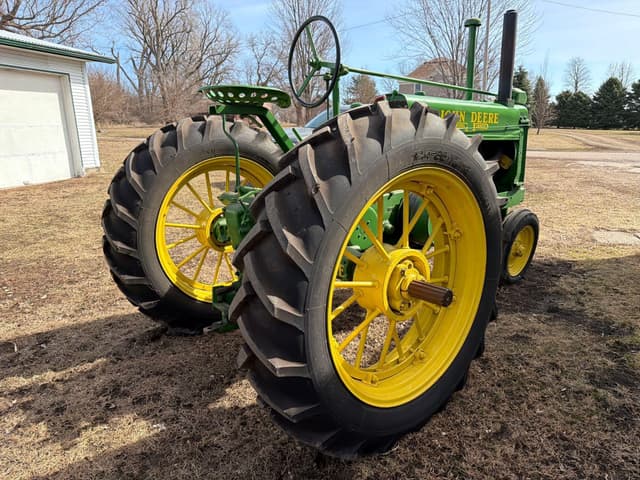 Image of John Deere A equipment image 3